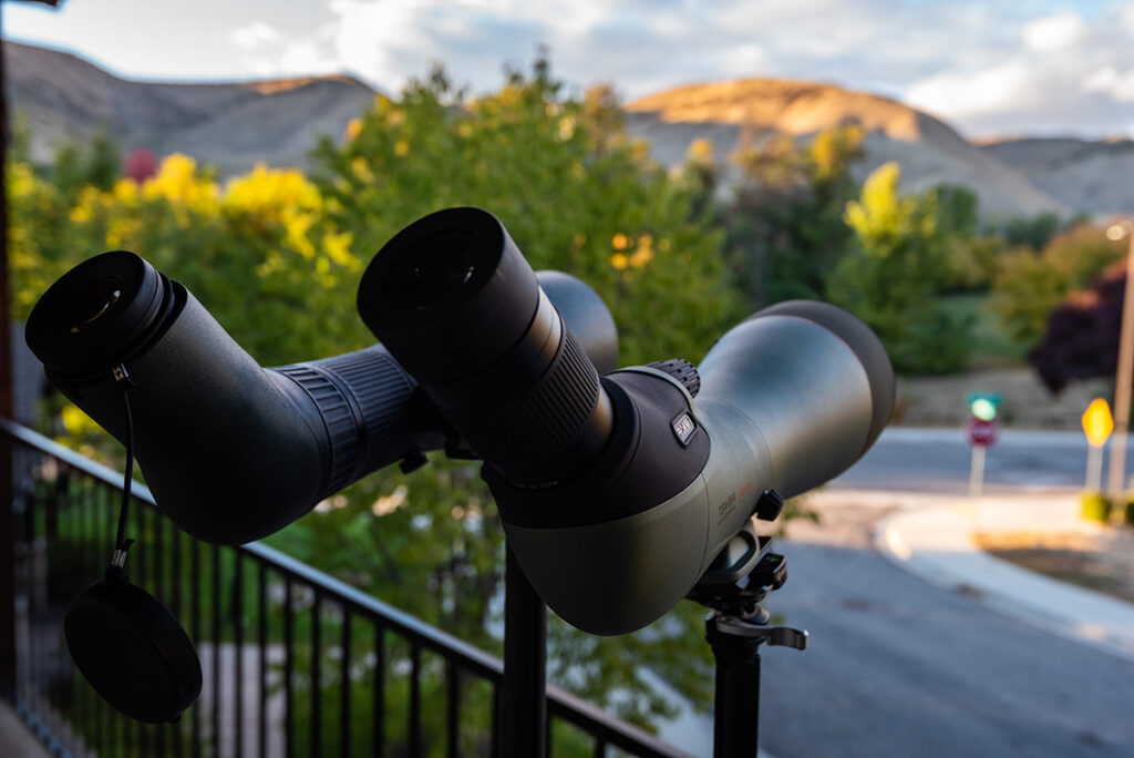 دوربین تک چشمی دارای زوم (Spotting Scope)